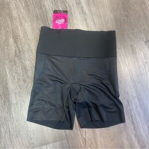 Maidenform Ultimate Booty Lift Shapewear Shorts Black XL